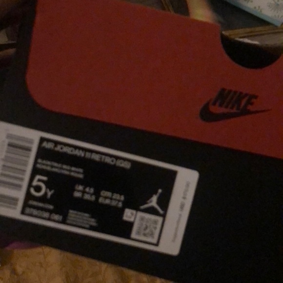 Jordan bred 11 - Picture 2 of 3